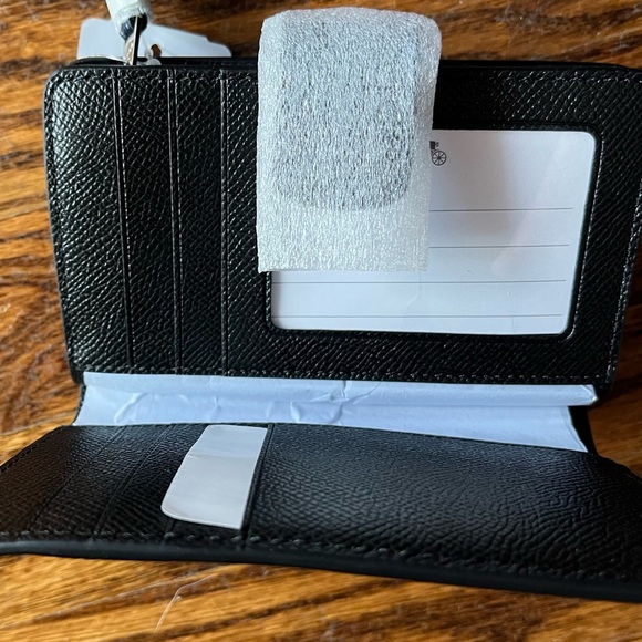 NWT! Coach 4 piece Metallic Blue tote set MUST SELL- Final price drop!!! - Picture 6 of 15